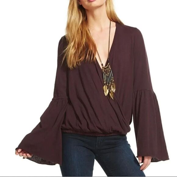 NWT Chaser Revolve Cotton FLARED SLEEVE SURPLICE  Faux Wrap Top Old Zin  Sz M - Picture 2 of 13